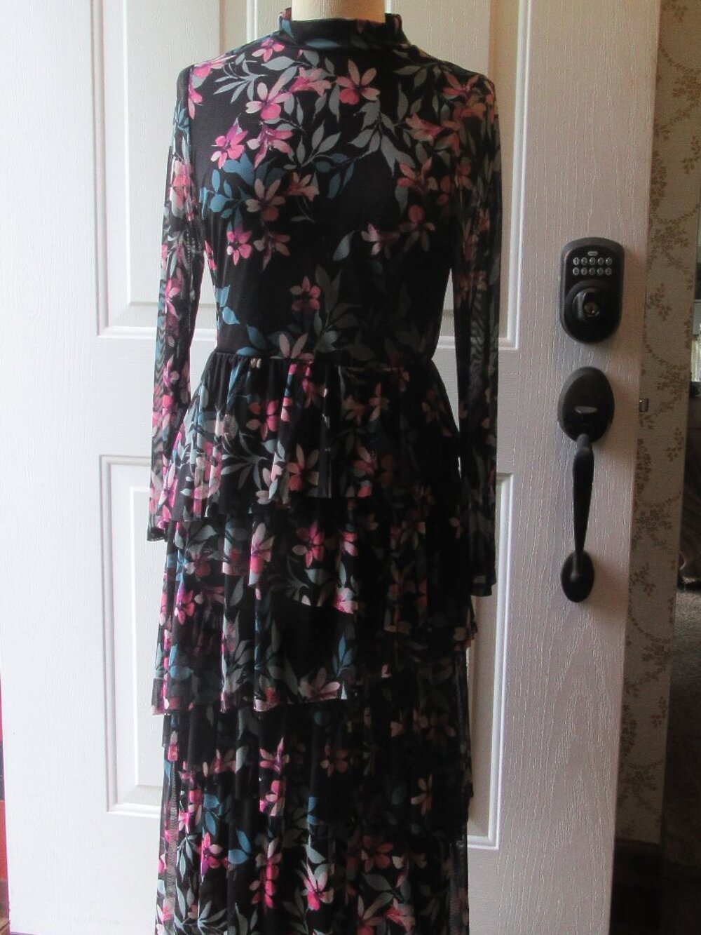 Kate and Lily Modest Tiered Mesh Lined Long Floral Dress Size 8